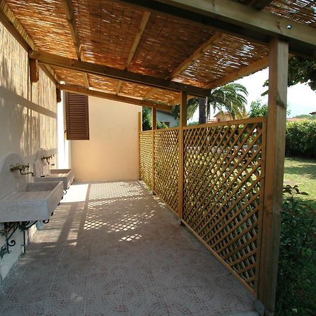 L' Oleandro Apartment Marina di Campo Exterior photo